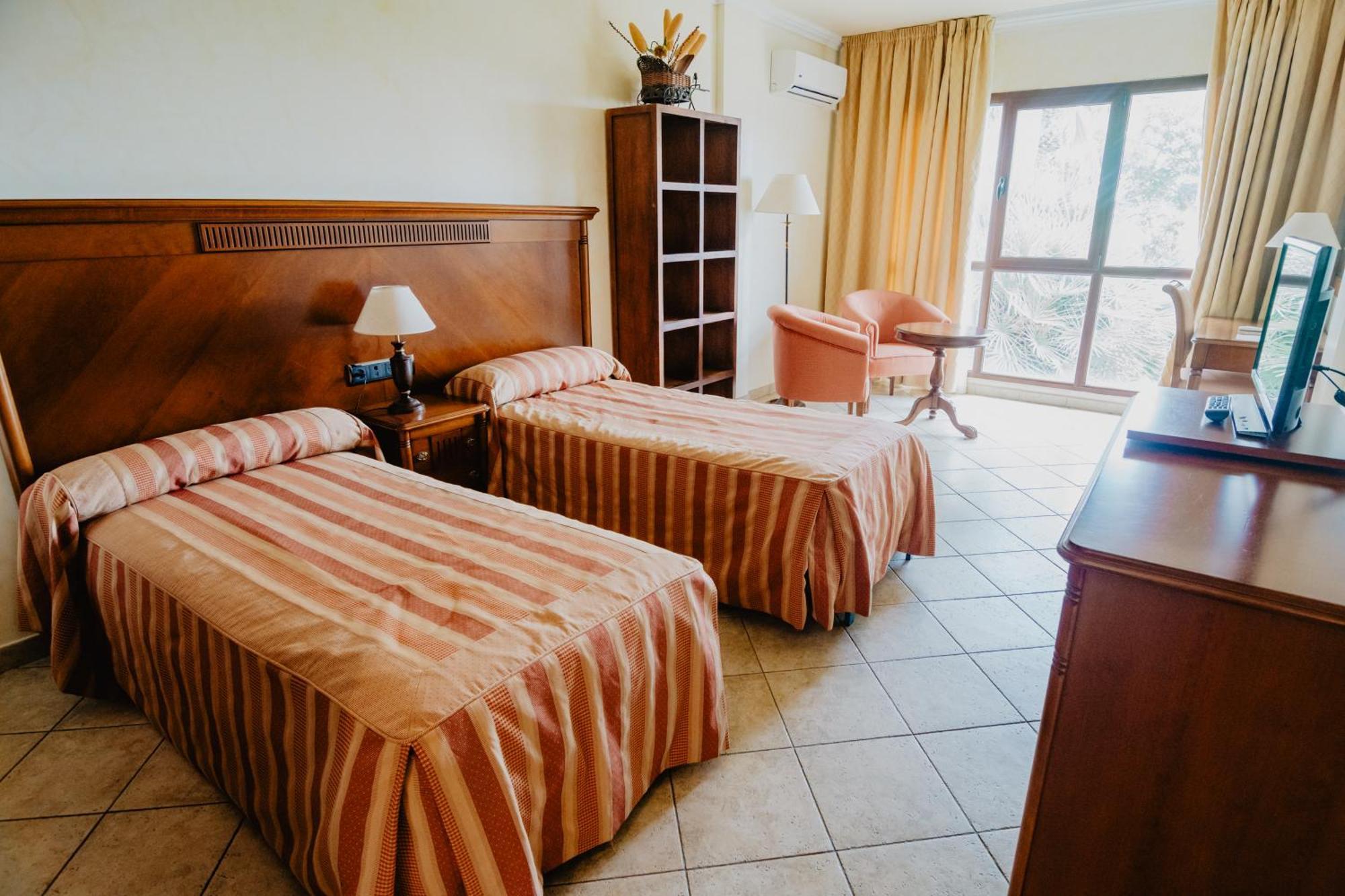 Hotel Hacienda Don Manuel Granja de Torrehermosa Buitenkant foto